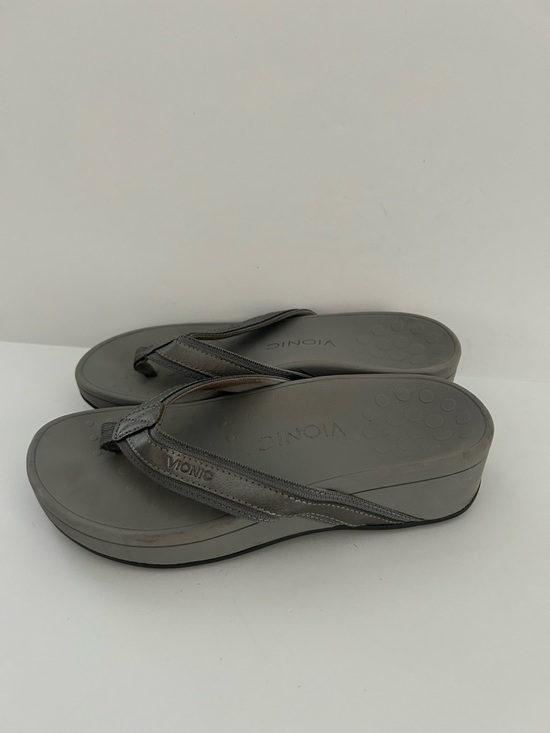 Vionic Hightide Gray Thong Sandals | Size 6 - Picture 5 of 8
